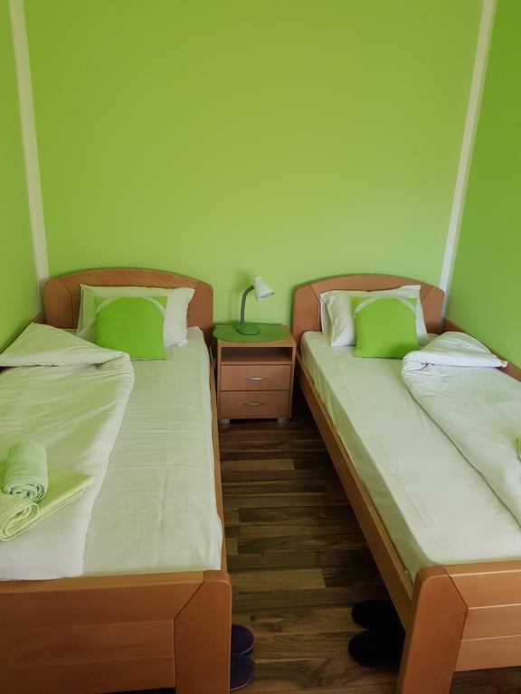Guest House Lisinski Raj Despotovac Εξωτερικό φωτογραφία