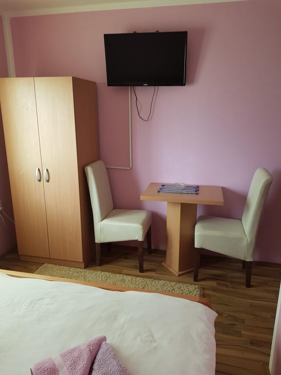 Guest House Lisinski Raj Despotovac Εξωτερικό φωτογραφία