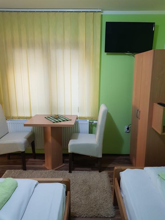 Guest House Lisinski Raj Despotovac Εξωτερικό φωτογραφία